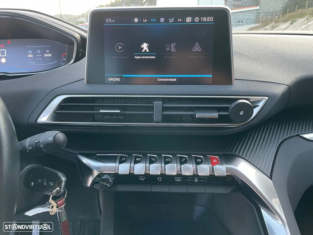 Peugeot 5008 BlueHDI 120 Allure - 11