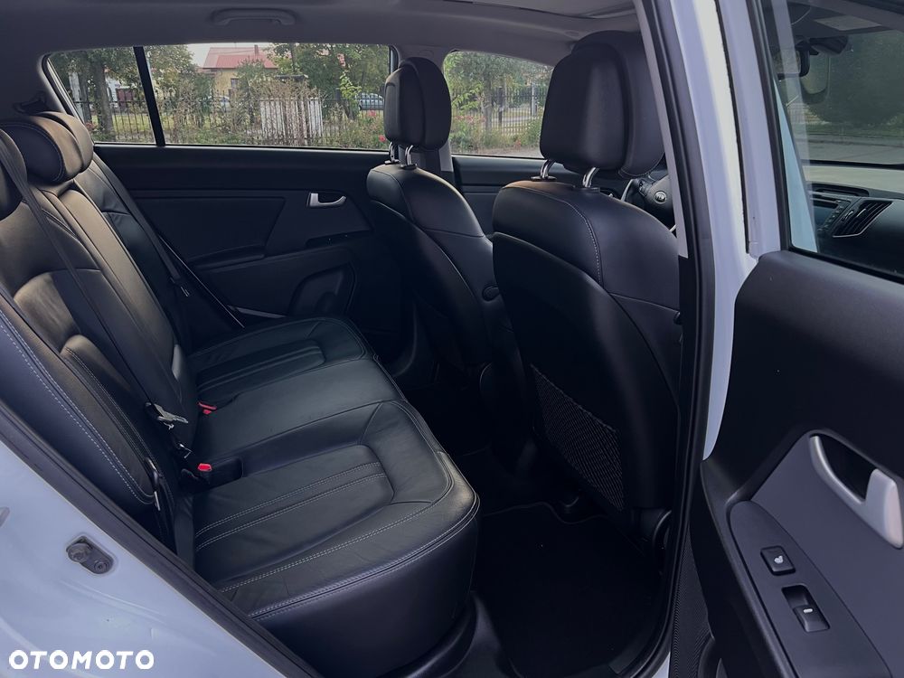 Kia Sportage 1.7 CRDI 2WD Dream-Team Edition - 24