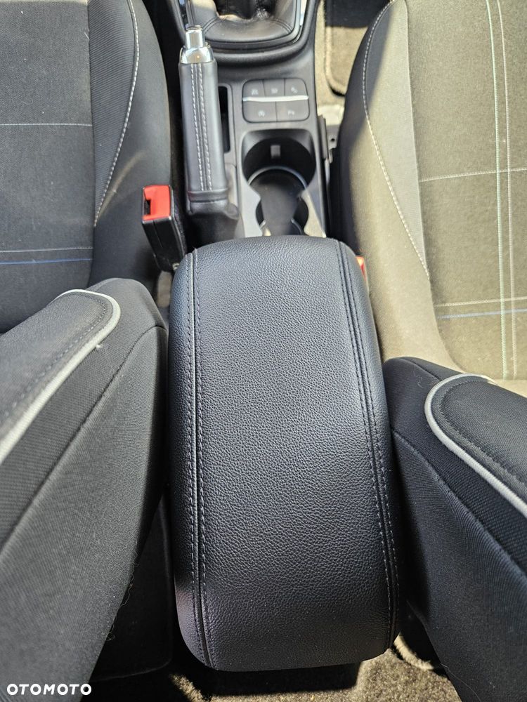 Ford Fiesta 1.0 EcoBoost Titanium - 14