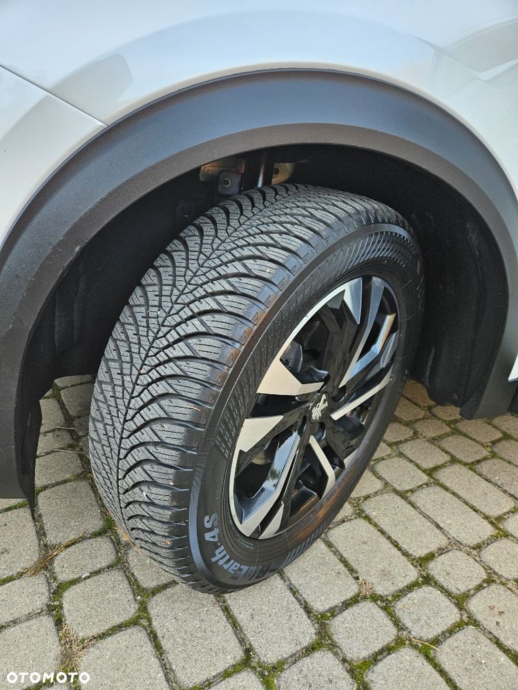 Peugeot 2008 2021 photo 3