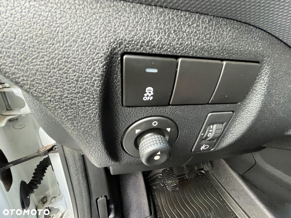 Citroën BERLINGO - 23