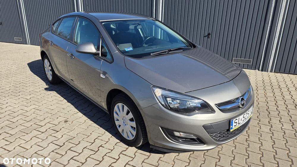 Opel Astra 1.6 Business EU6 - 9