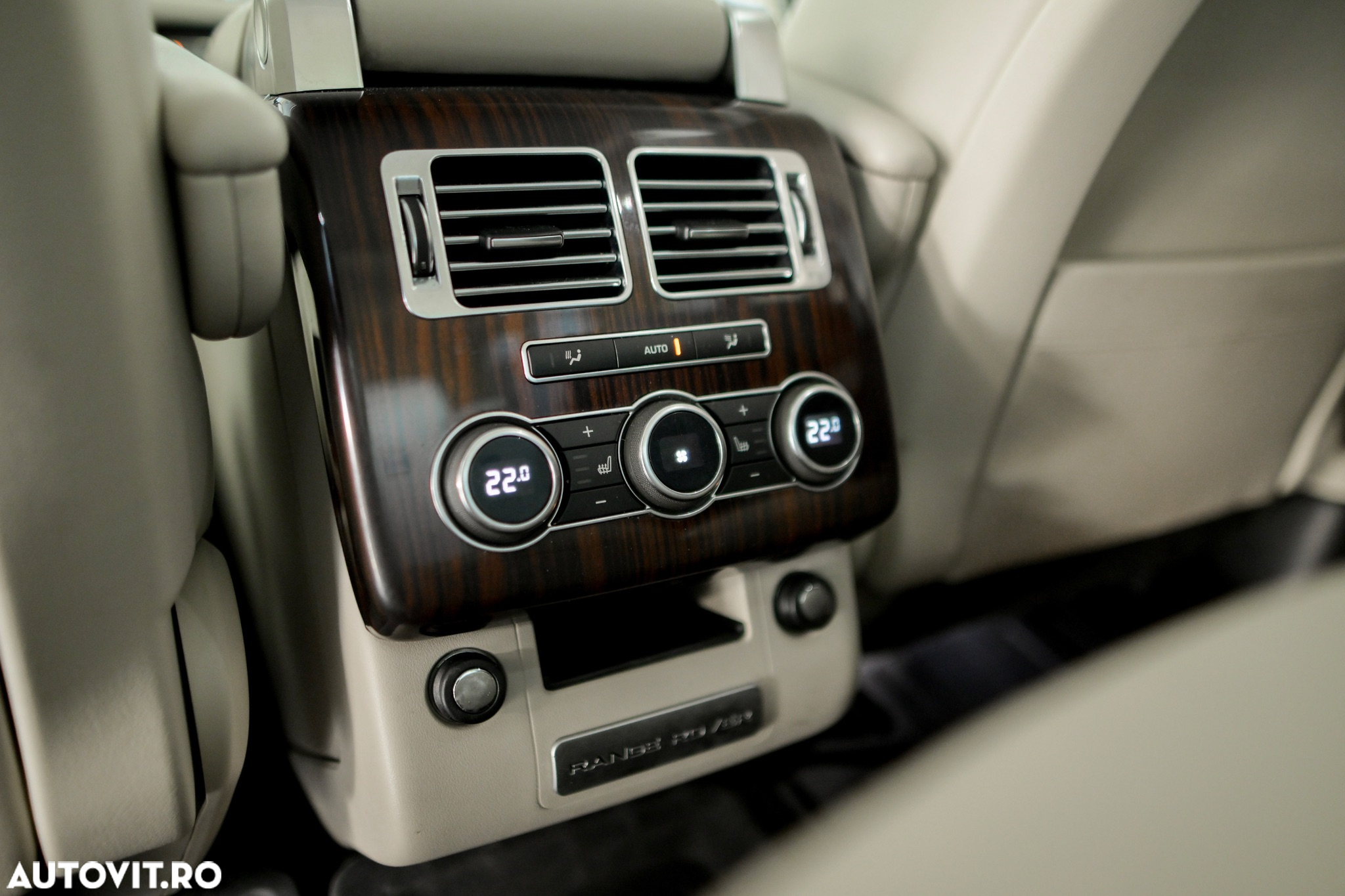 Land Rover Range Rover Vogue - 30