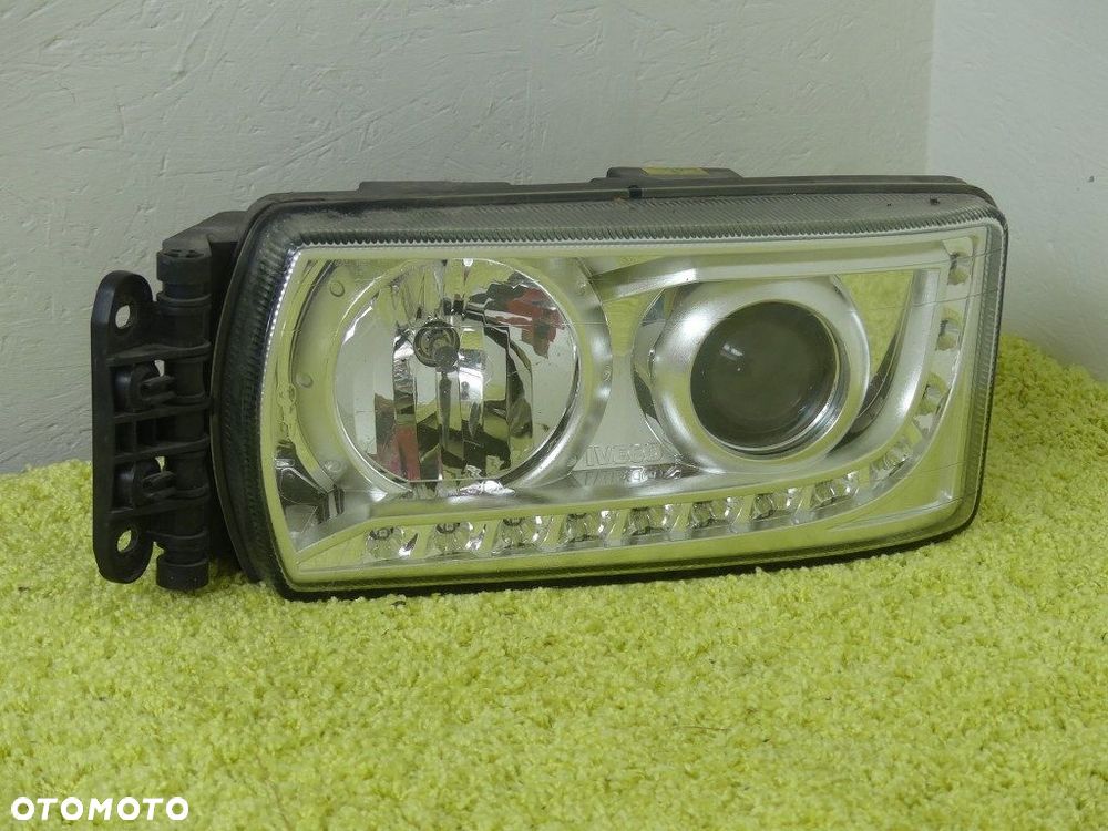 Lampa Przód Lewa IVECO STRALIS XENON LED 13r- USZKODZONA EURO - 1