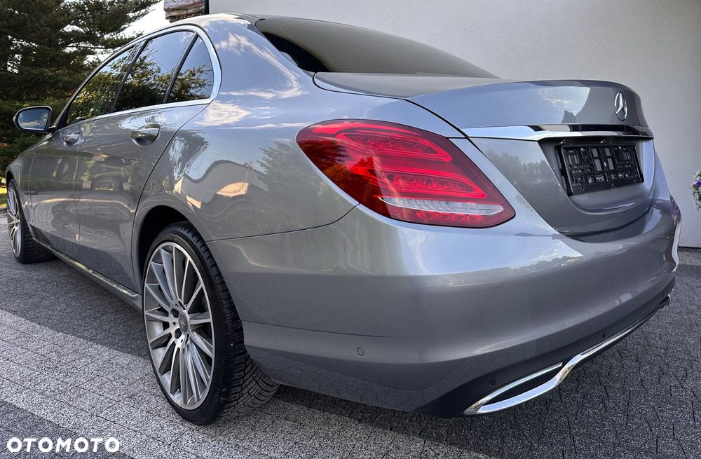 Mercedes-Benz Klasa C 180 7G-TRONIC - 16