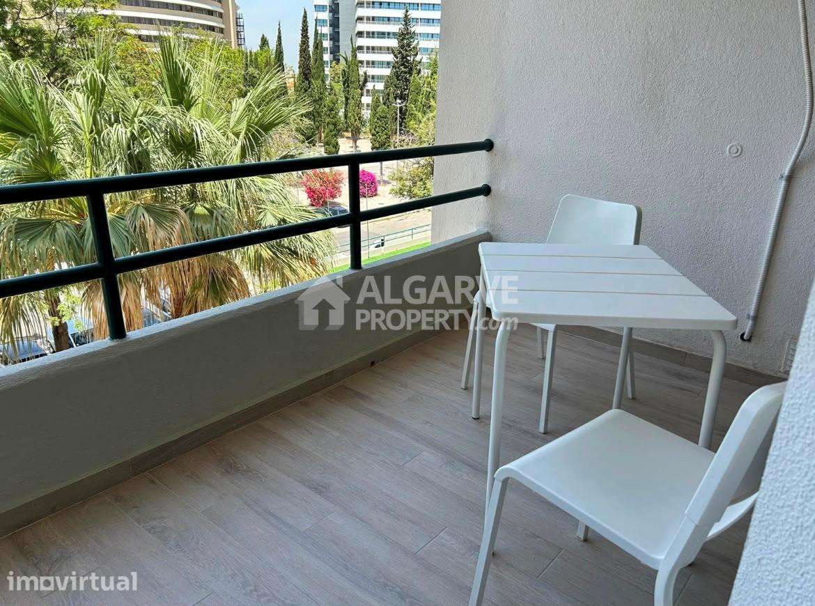 Apartamento T1 renovado a 300mts da praia de Vilamoura - Grande imagem: 5/13