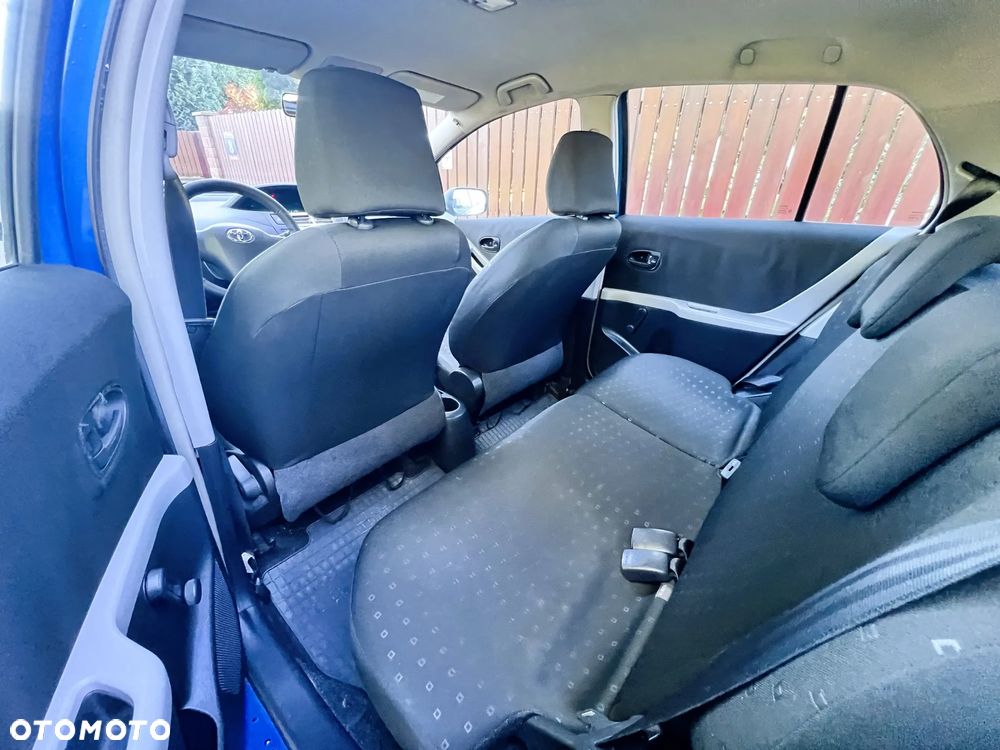 Toyota Yaris - 15