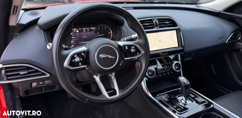 Jaguar XE D200 RWD MHEV R-Dynamic S - 21