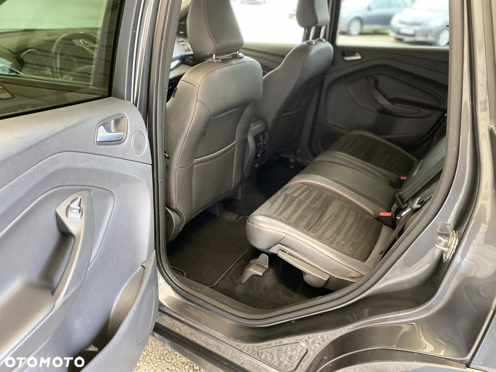 Ford Kuga 2.0 TDCi FWD ST-Line - 13