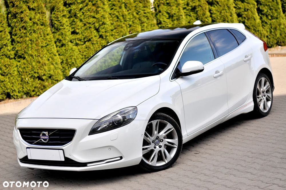 Volvo V40 D4 Summum - 1
