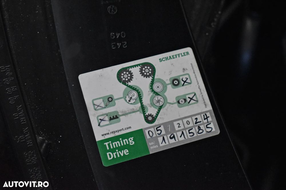 Volkswagen Tiguan 2.0 TDI DPF 4Motion BlueMotion Technology Exclusive - 16