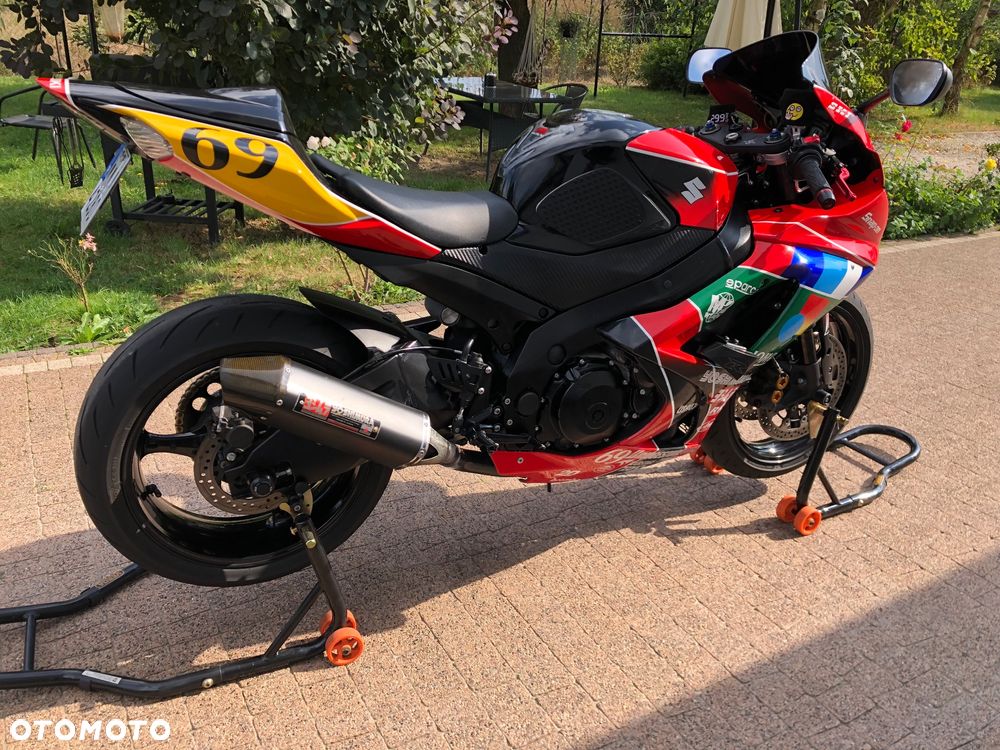 Suzuki GSX-R - 10