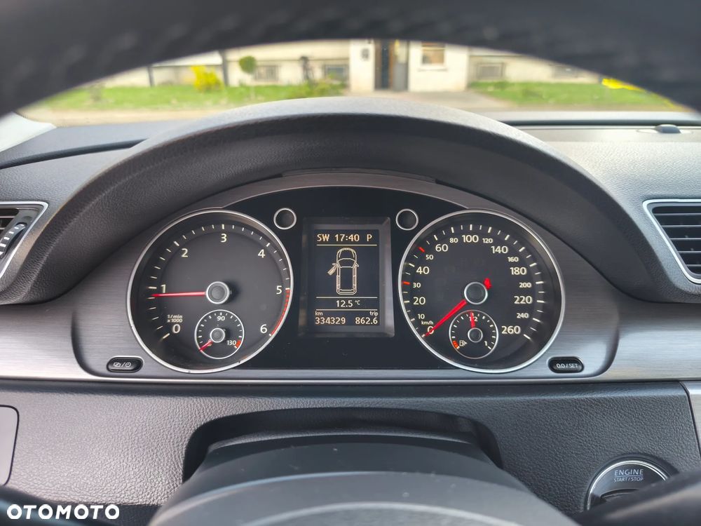 Volkswagen Passat 2.0 TDI Comfortline DSG - 2