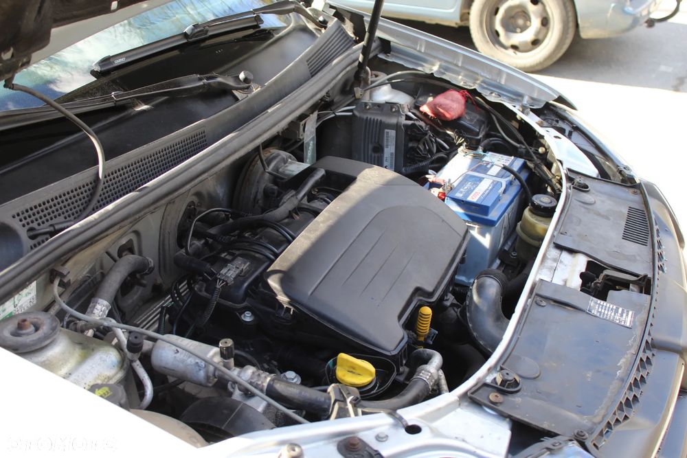 Dacia Logan 1.2 16V Ambiance - 28