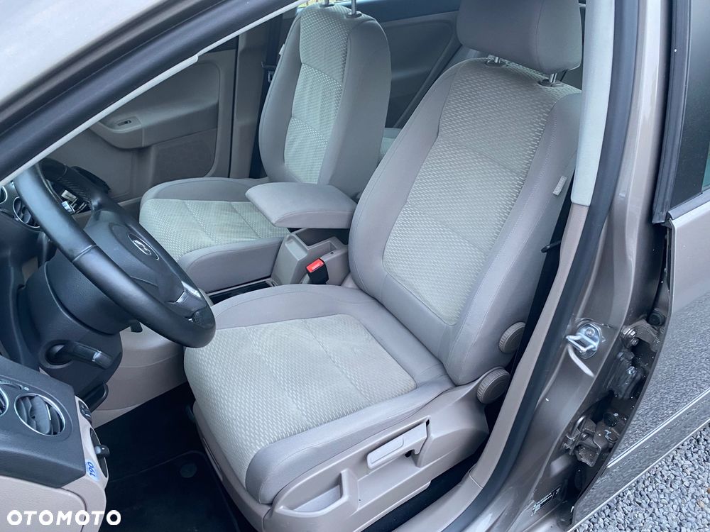 Volkswagen Golf Plus 1.6 Comfortline - 23