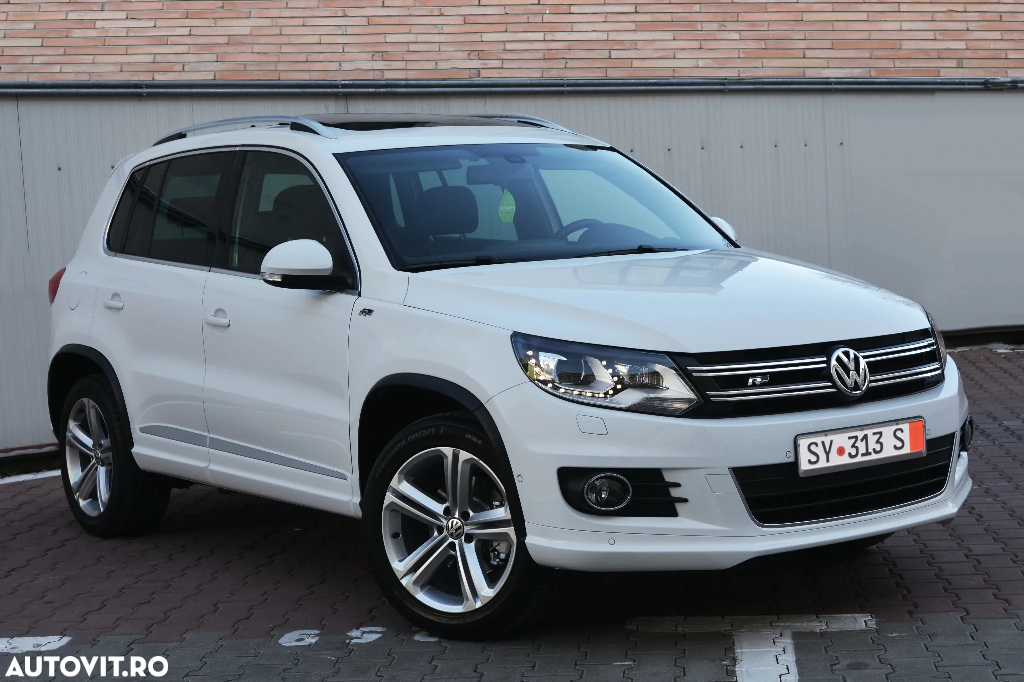 Volkswagen Tiguan 2.0 TDI DPF 4Motion BlueMotion Technology DSG Sport & Style - 2