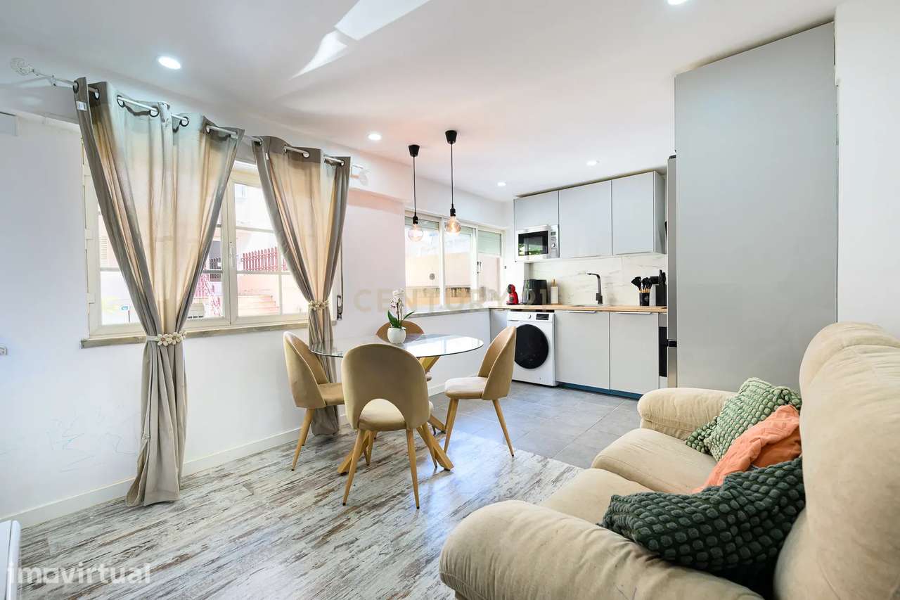 Apartamento T2 Remodelado | Charneca de Caparica - Grande imagem: 4/19