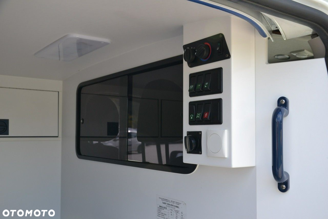 Renault Trafic - 23