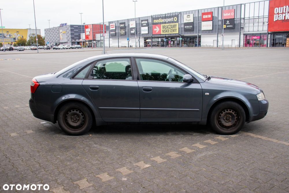 Audi A4 Limousine - 6