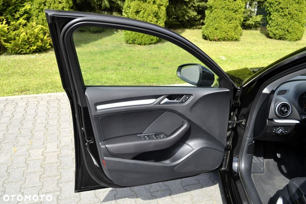 Audi A3 Sportback 1.6 TDI (clean diesel) Attraction - 32