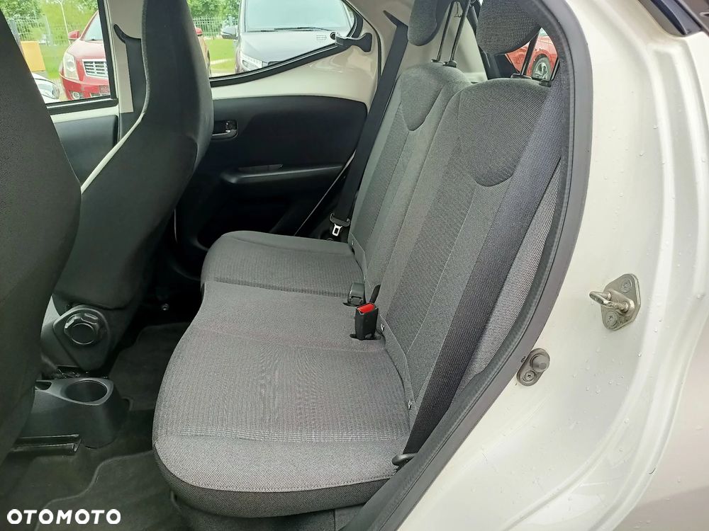 Toyota Aygo x-play - 10