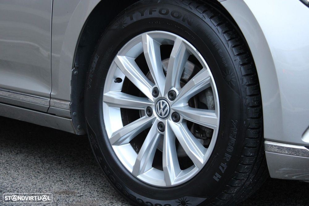VW Passat Variant 2.0 TDi Highline DSG - 11