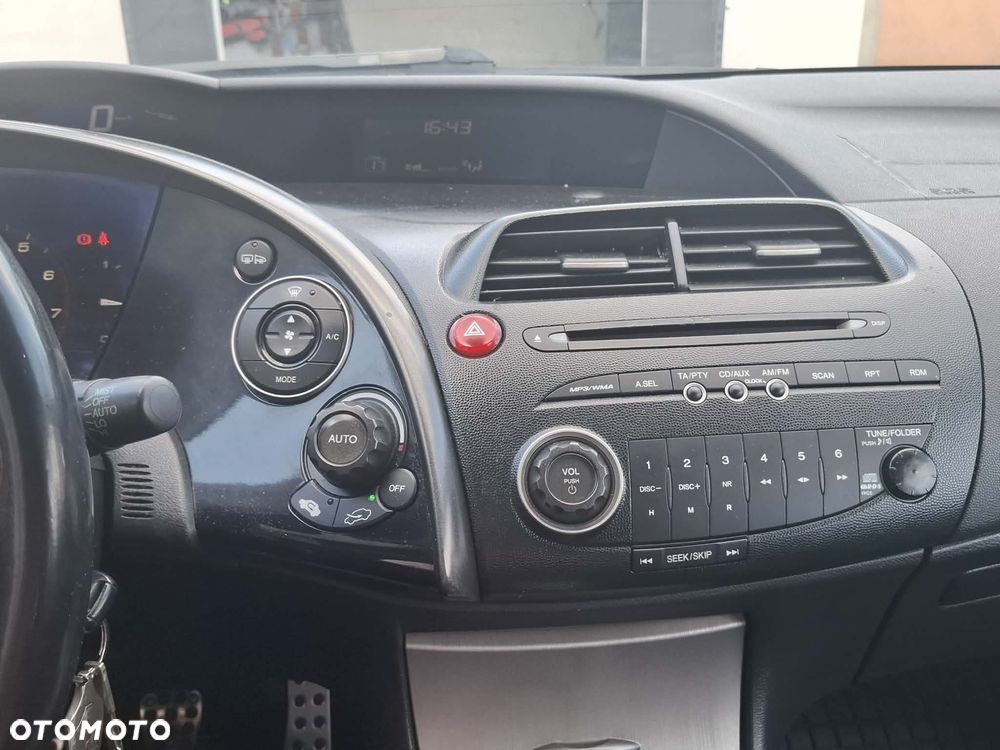 Honda Civic 1.4 Comfort - 9