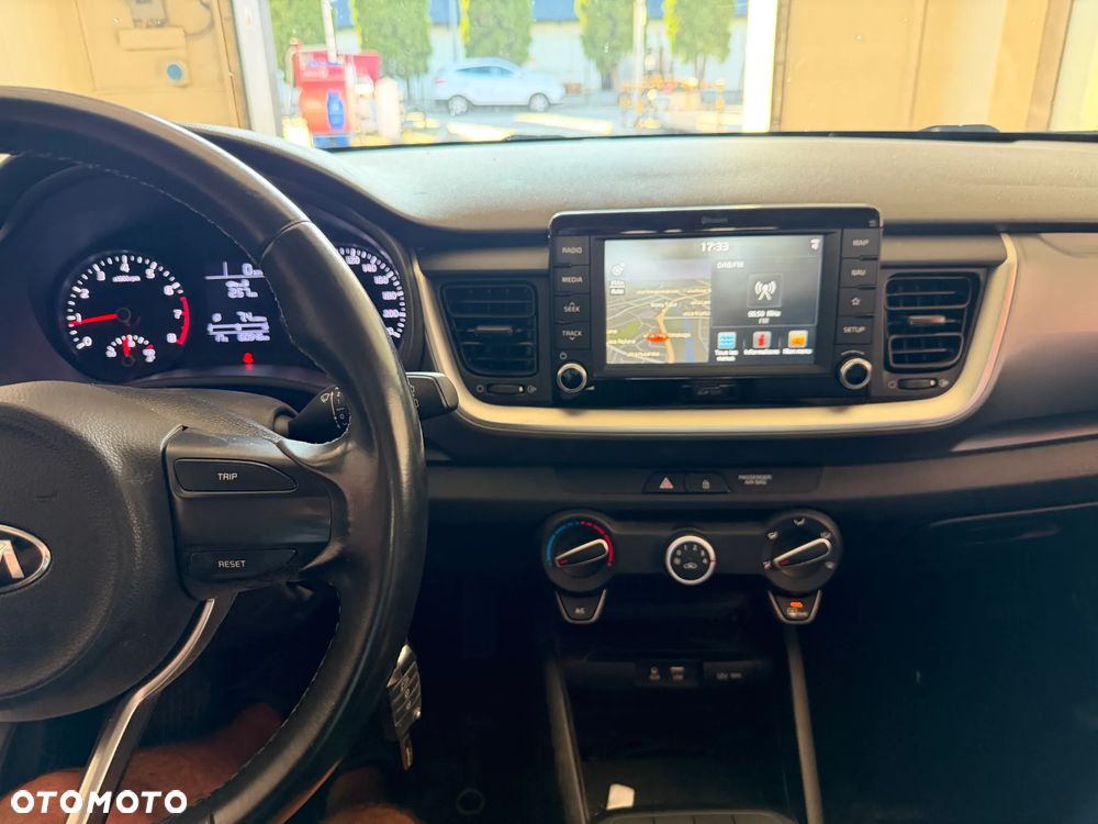 Kia Stonic 1.2 L - 7
