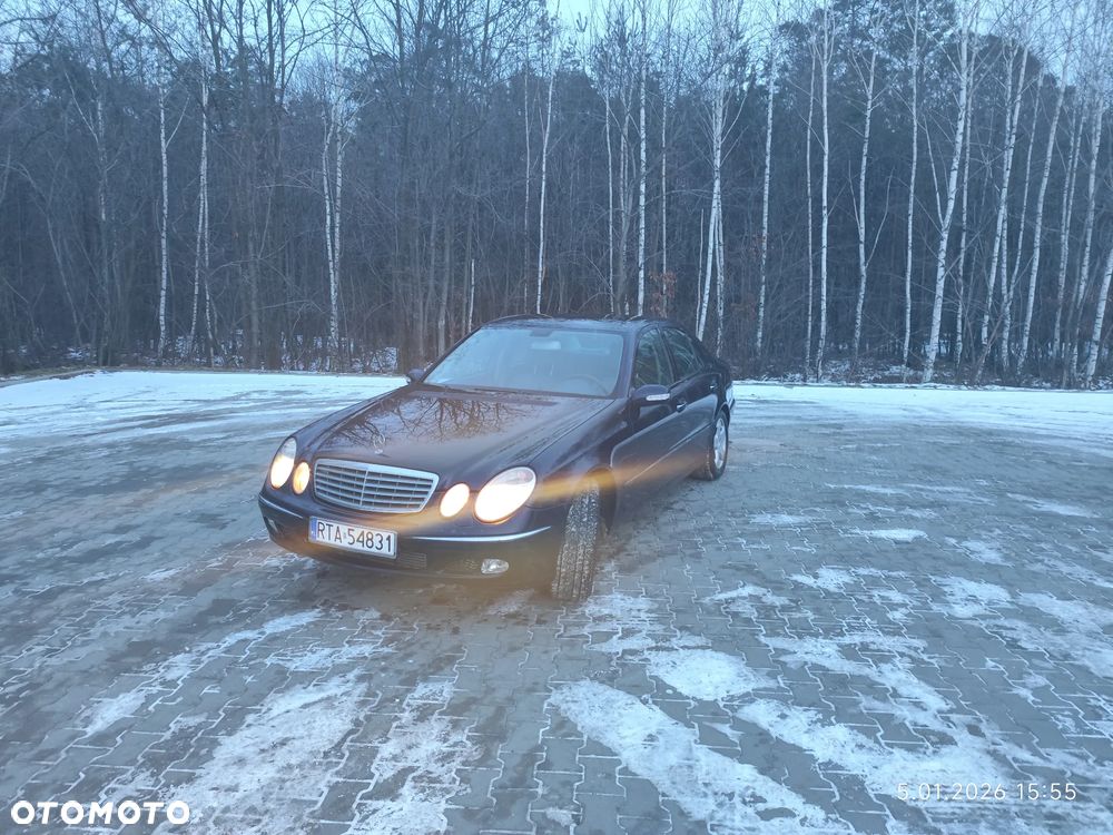 Mercedes-Benz Klasa E 270 CDI T Avantgarde - 10