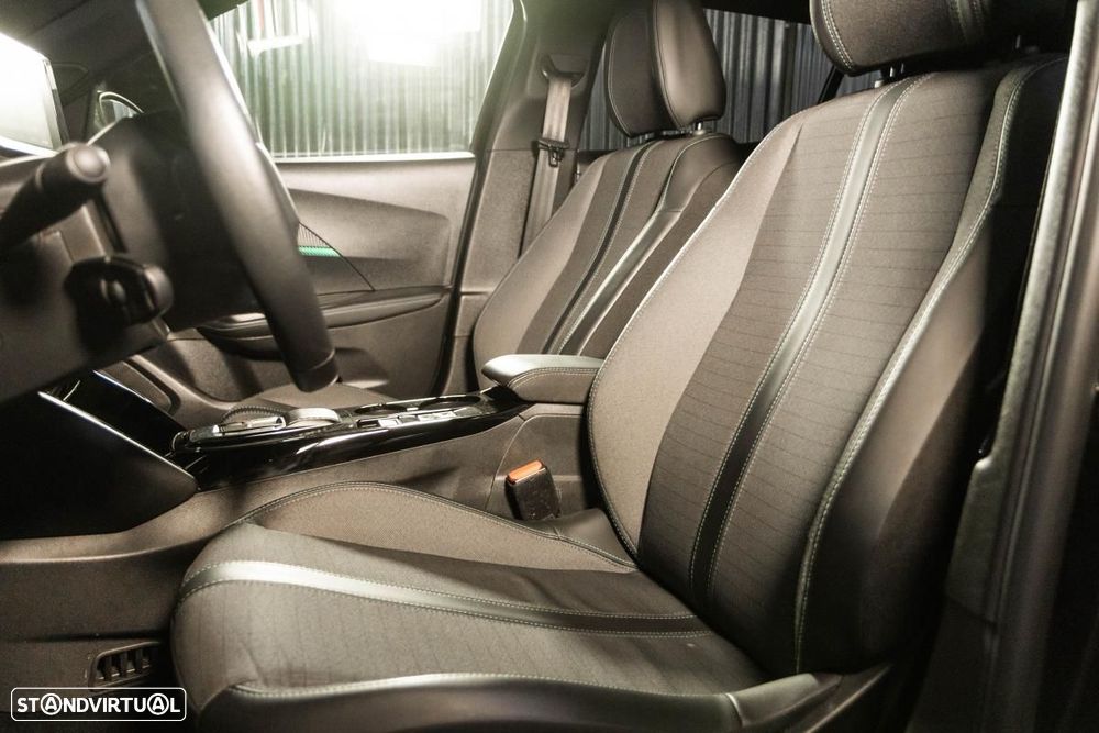 Peugeot e-2008 50 kWh Allure Pack - 39