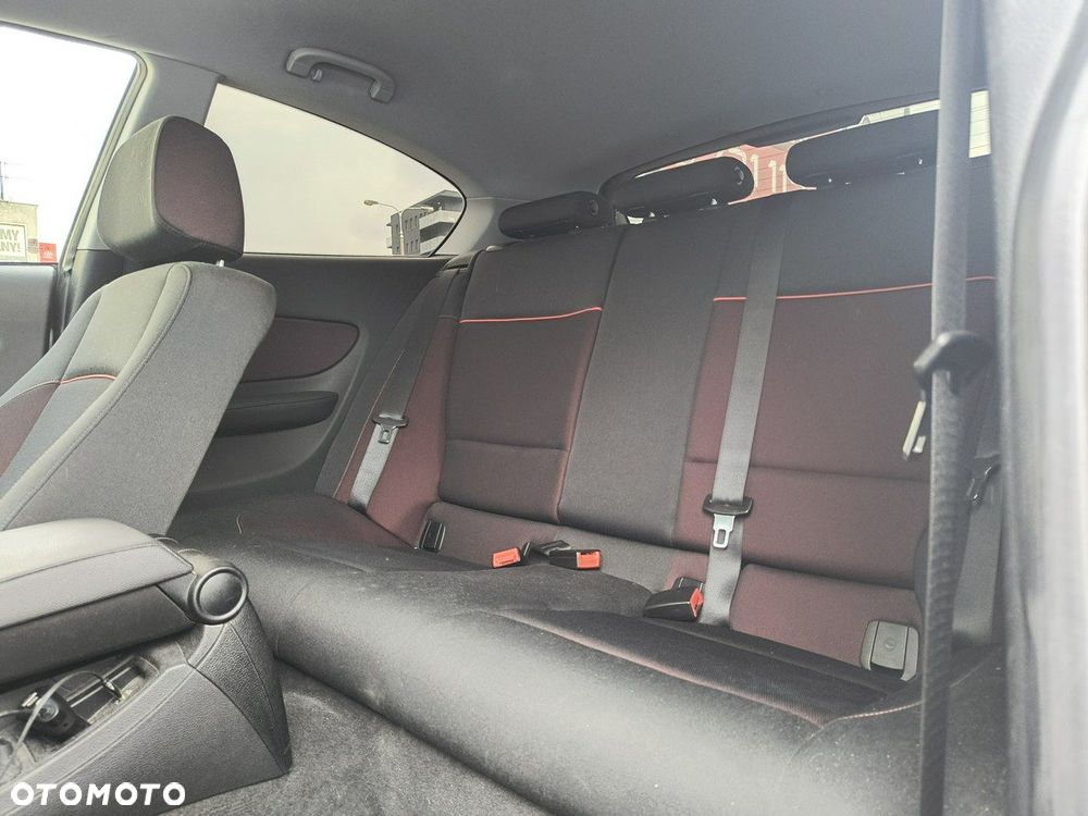 BMW Seria 1 118d Sport Line - 10