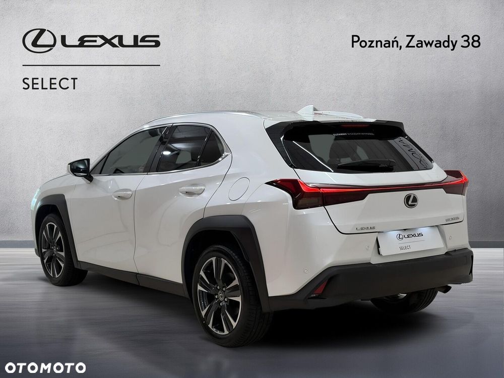 Lexus UX 300h Prestige - 10
