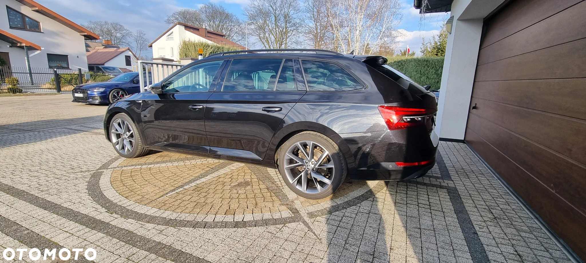 Skoda Superb 2.0 TDI DSG Sportline - 7