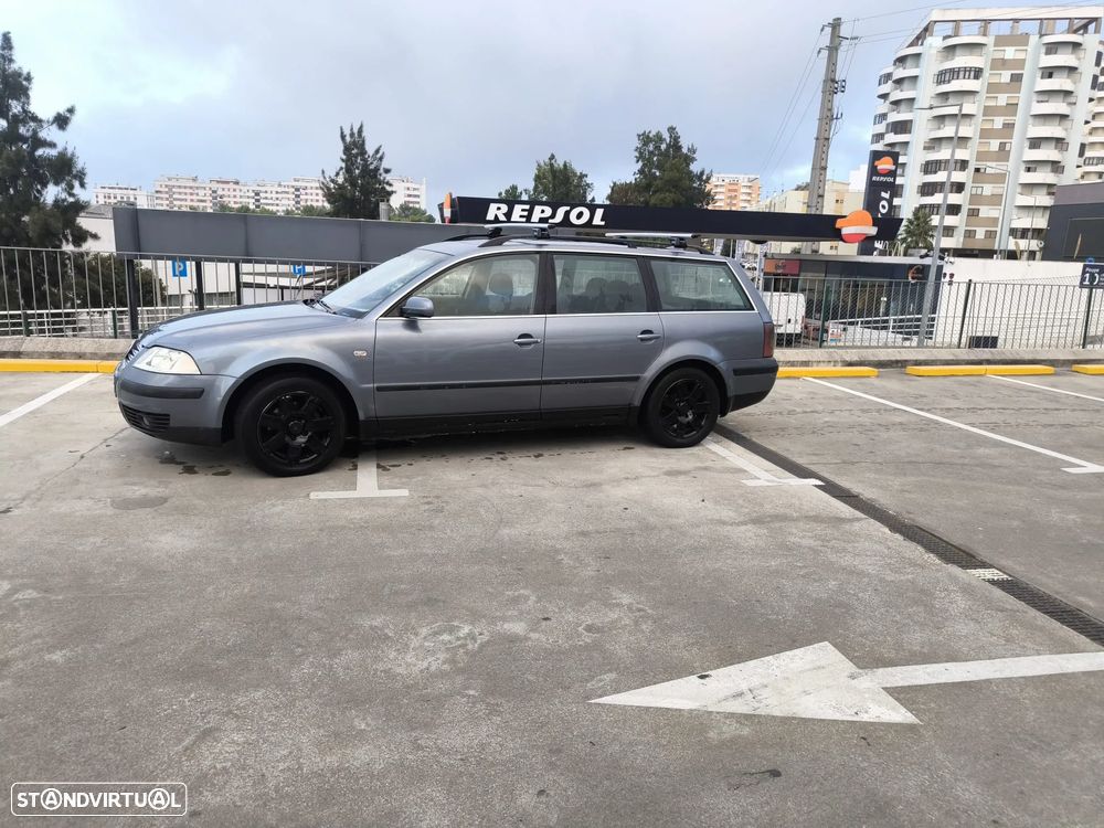 VW Passat Variant - 1