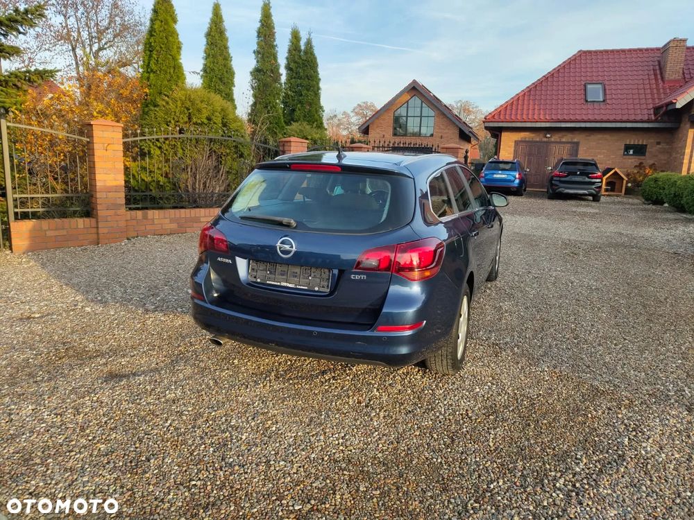 Opel Astra 2.0 CDTI DPF Sports Tourer - 17