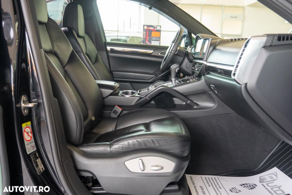 Porsche Cayenne 3.0 L V6 - 14