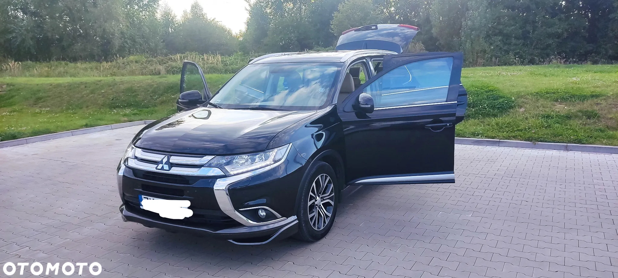 Mitsubishi Outlander 2.0 Intense Comfort 4WD CVT - 4