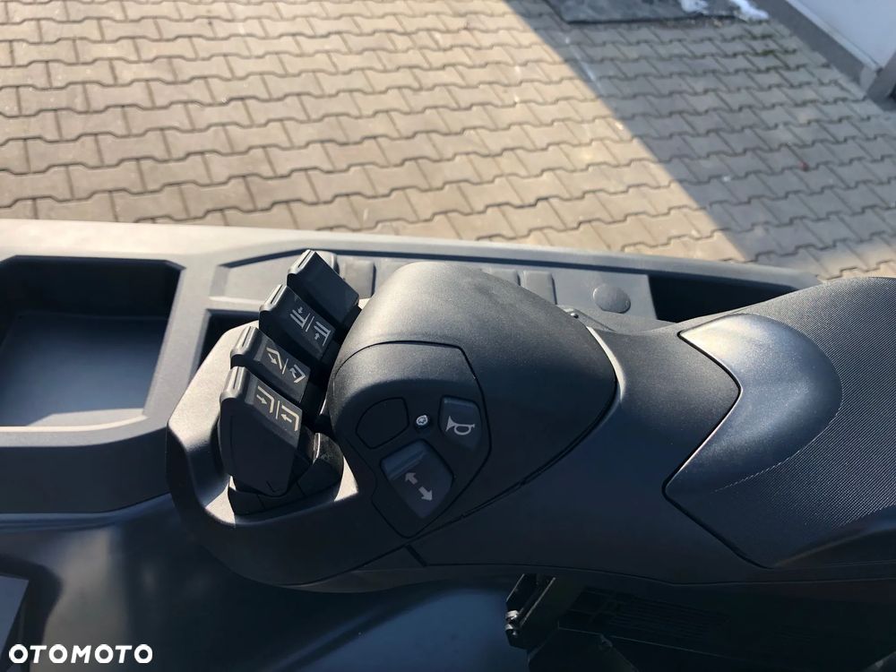 Caterpillar EP25ACN - 15