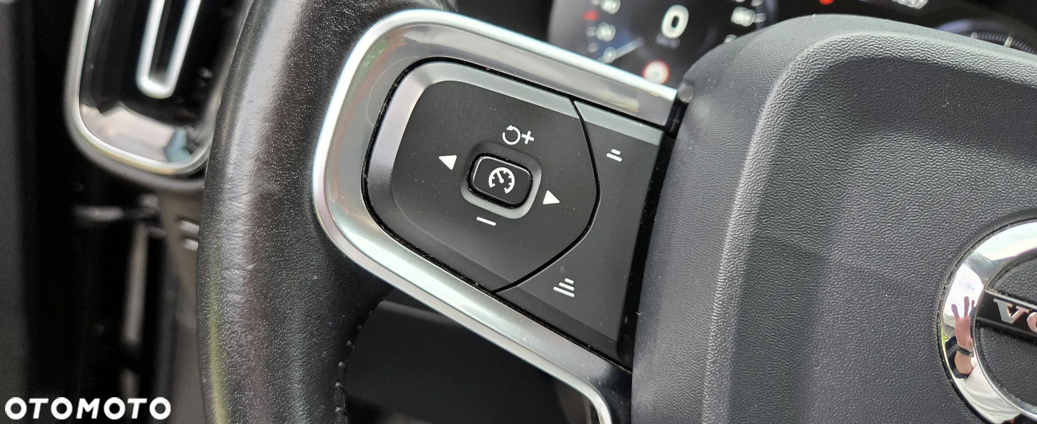 Volvo XC 40 D3 Momentum Pro - 22