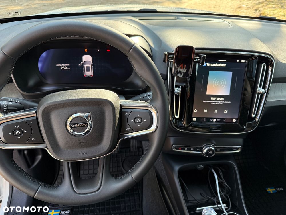 Volvo XC 40 B5 AWD Ultimate Dark - 6