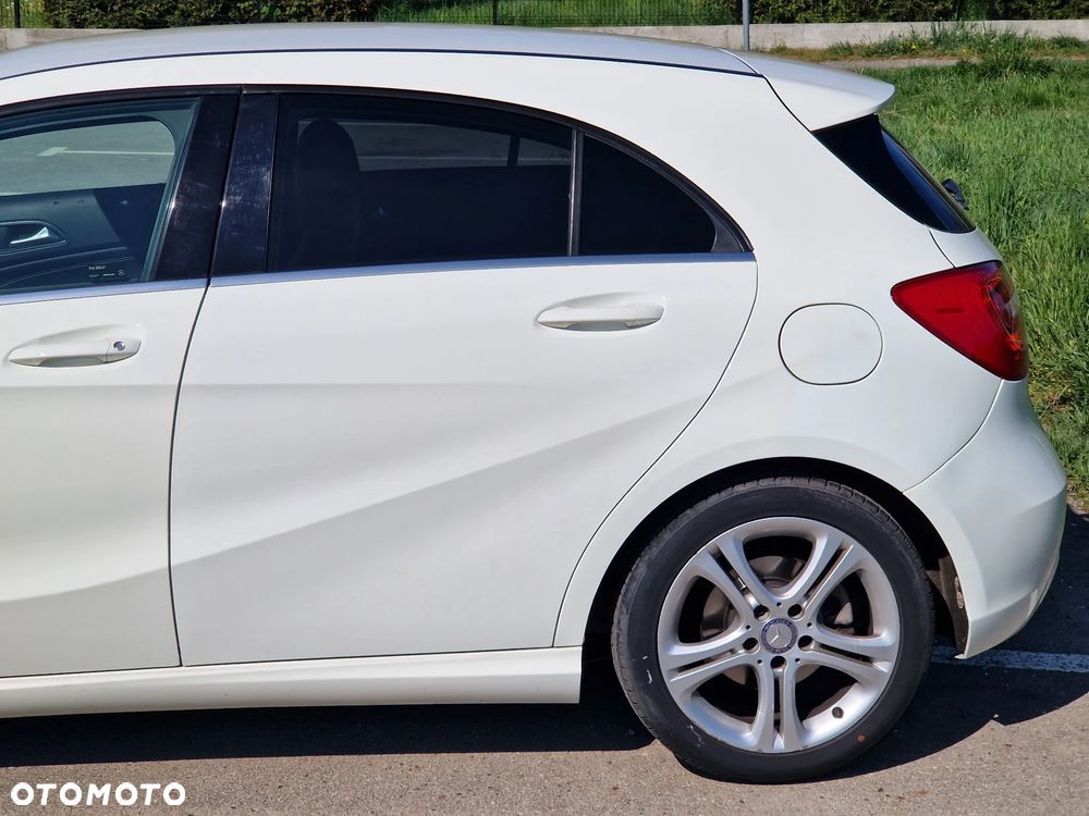 Mercedes-Benz Klasa A 180 7G-DCT Urban - 5