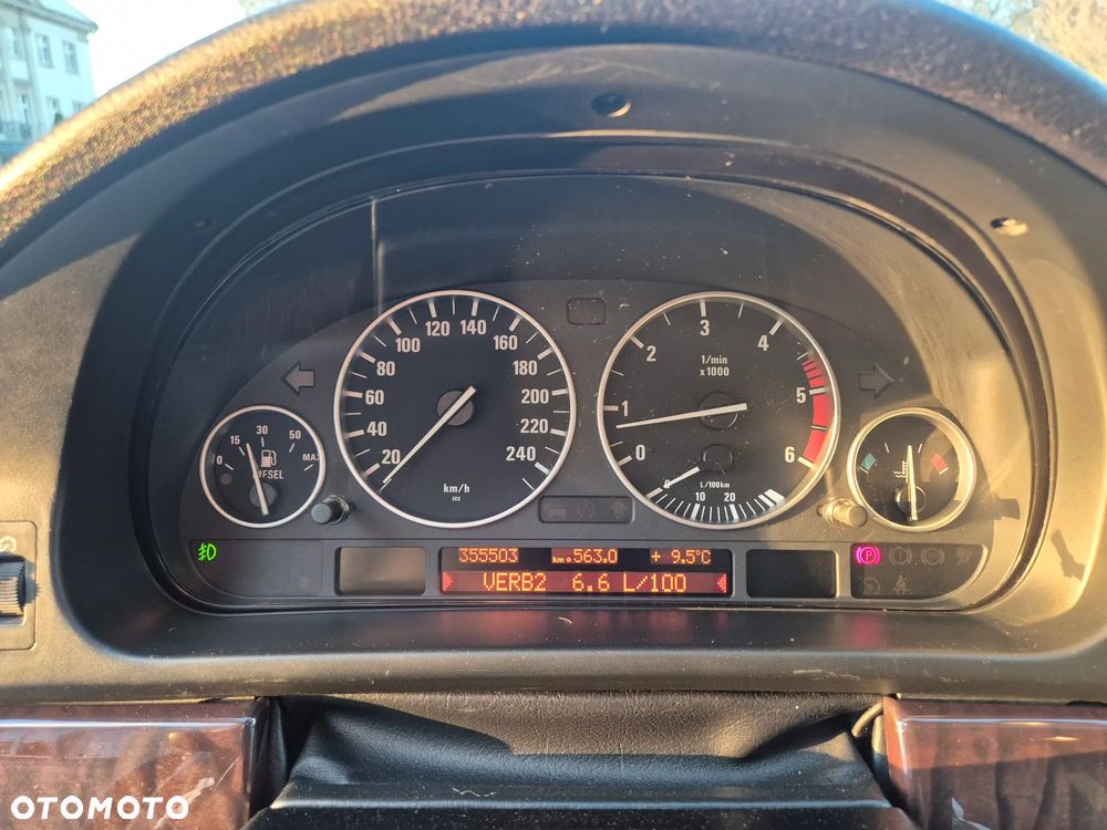 BMW Seria 5 525d Touring Edition Exclusive - 25