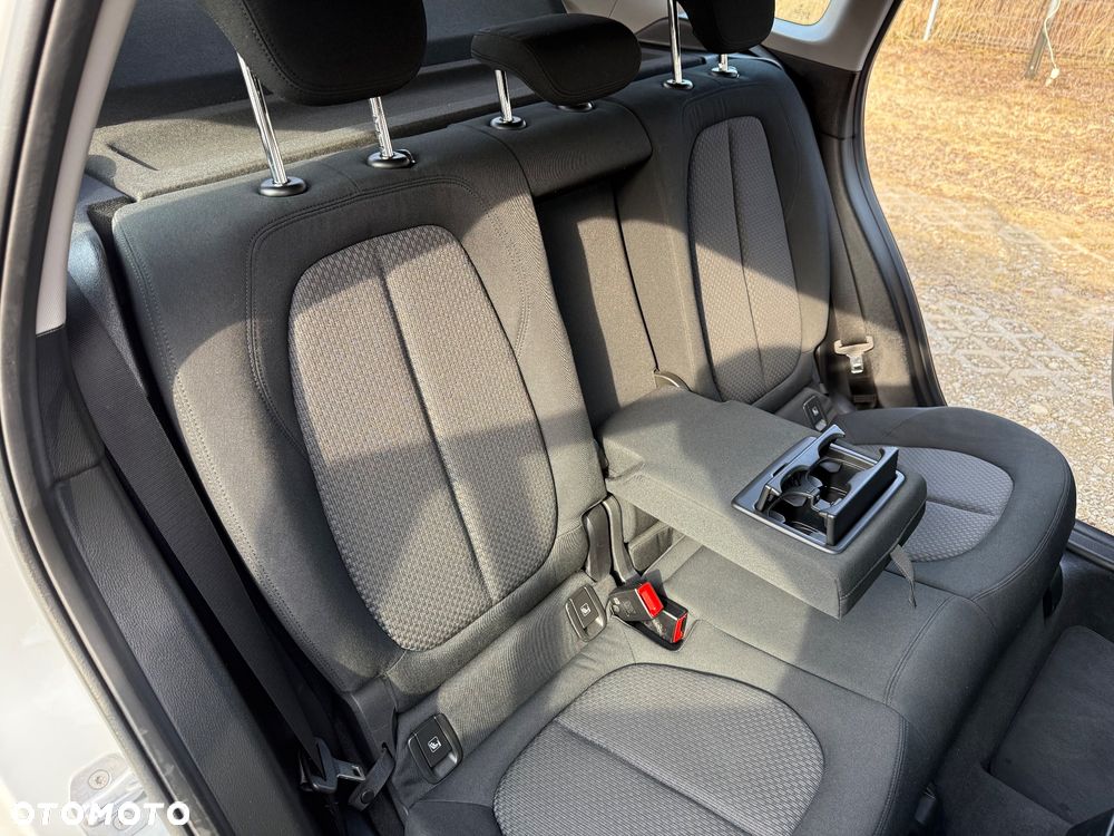BMW X1 sDrive18d - 14