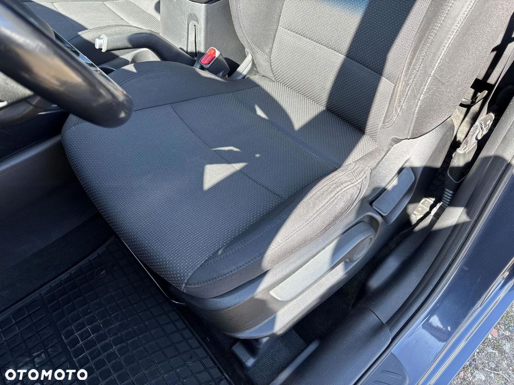 Kia Carens 1.7 CRDi XL - 12