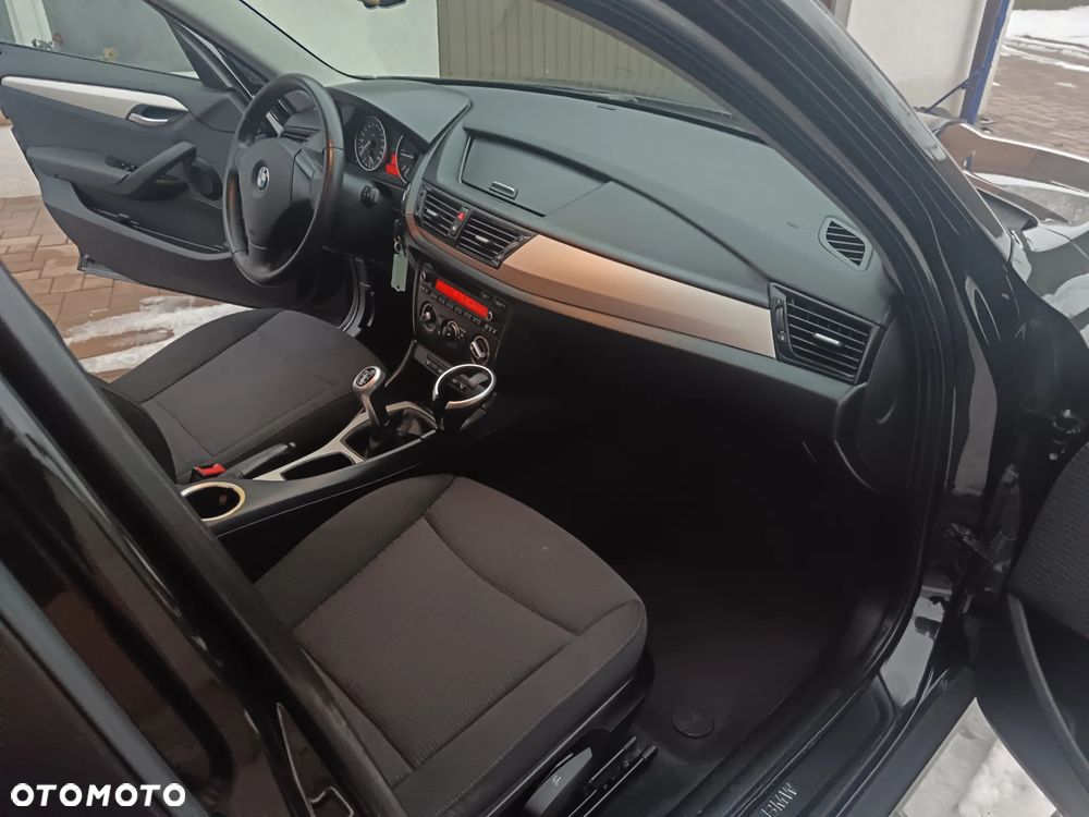 BMW X1 sDrive16d xLine - 12