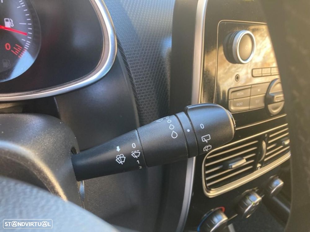 Renault Clio Energy dCi 90 Start & Stop LIMITED 2018 - 14
