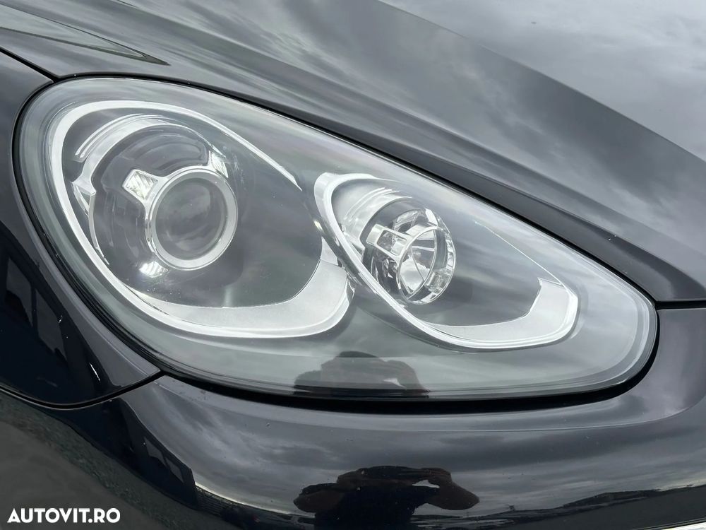 Porsche Cayenne 3.0 L - 31