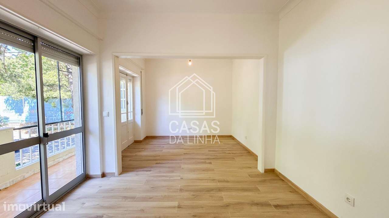 Excelente T2 totalmente renovado em Queluz - Grande imagem: 4/25