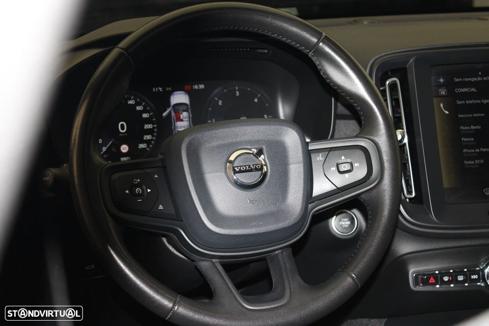 Volvo XC 40 2.0 D3 - 26