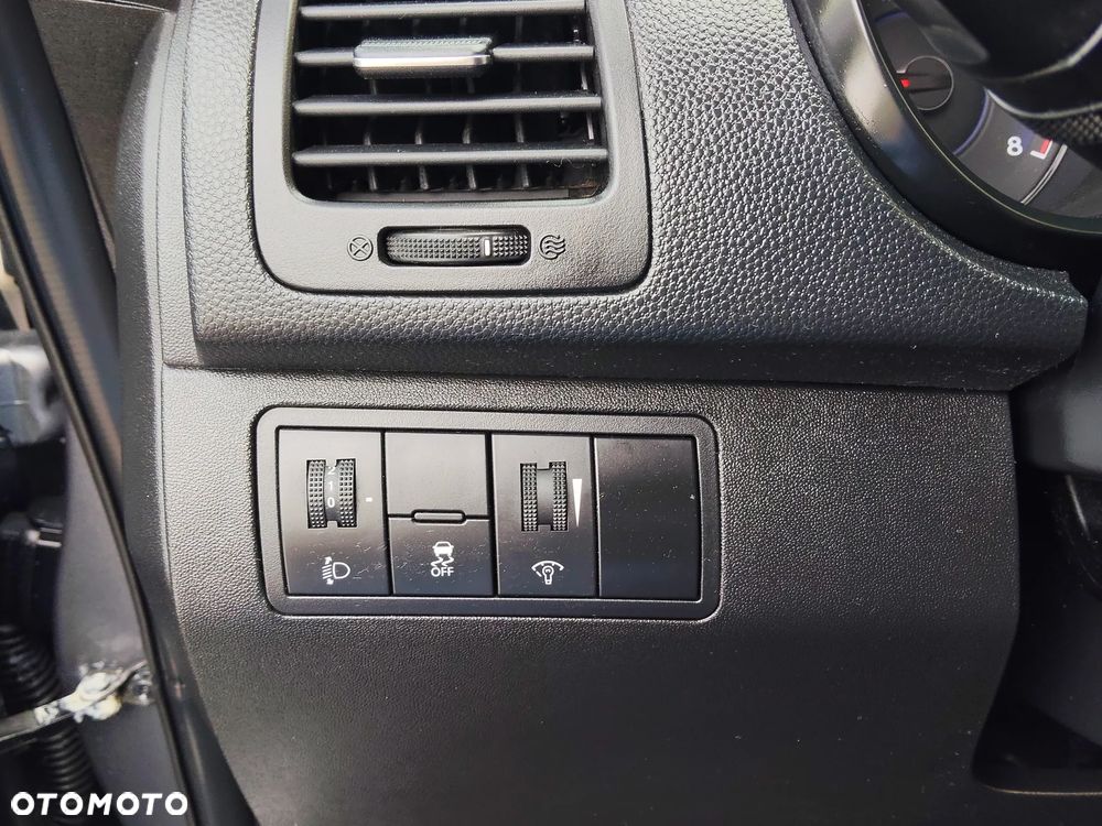 Hyundai ix20 1.4 blue YES - 29